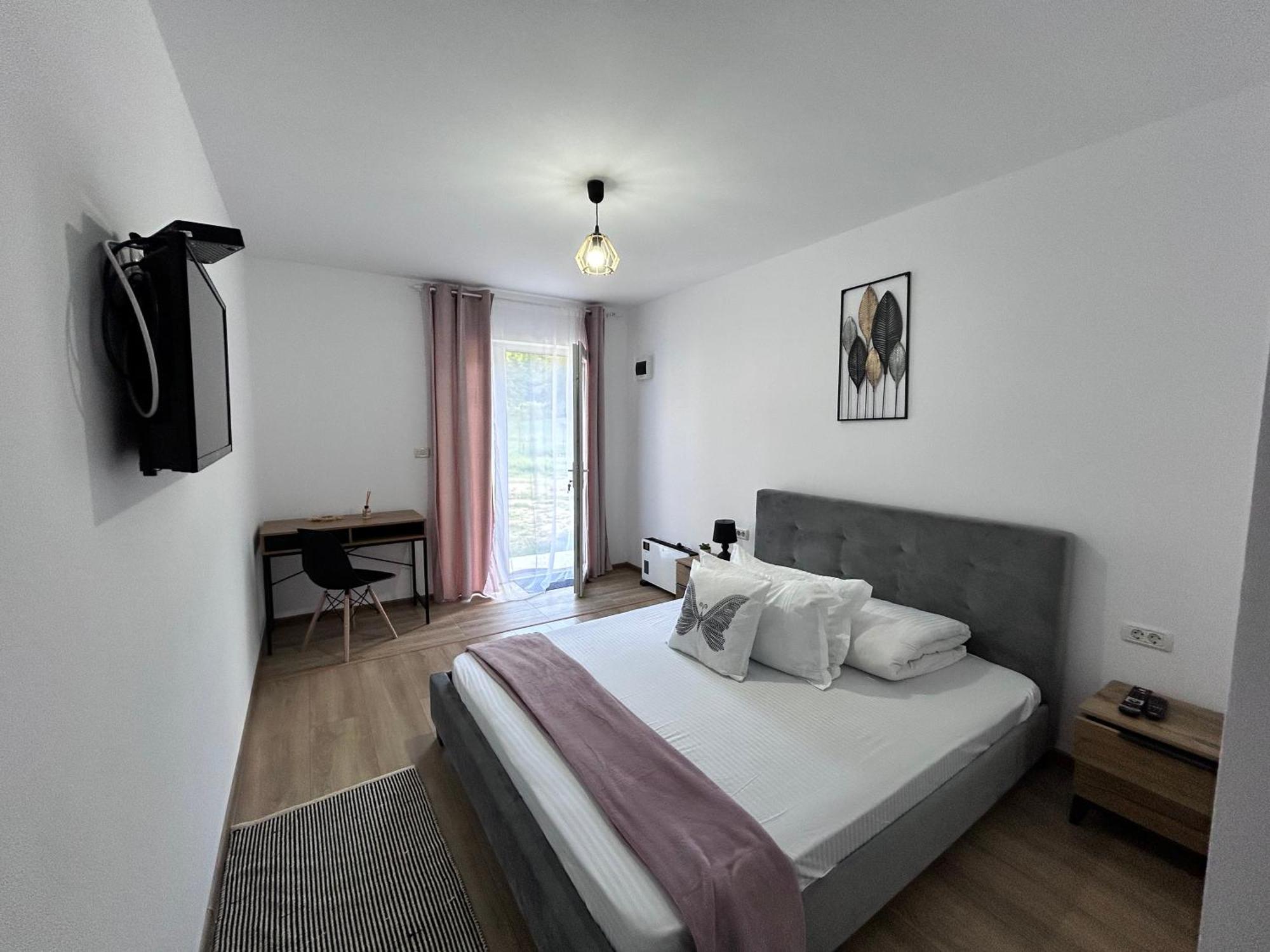 Casa Irinei Hotel Пояна Марулуй Екстериор снимка